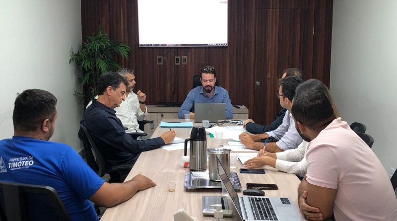 Equipe de Transição do prefeito eleito | Capitão Vitor Prado | participa da primeira reunião na prefeitura