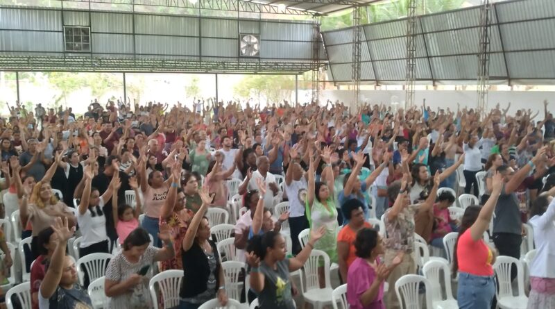 Comunidade Católica Deus Existe realiza tradicional réveillon com Jesus Cristo