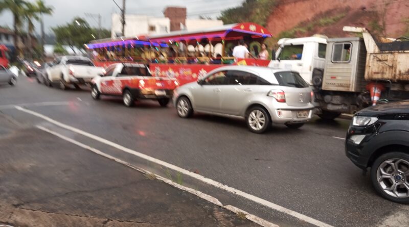 Veja o vídeo: Temporal causa estragos em Timóteo, Fabriciano e Ipatinga