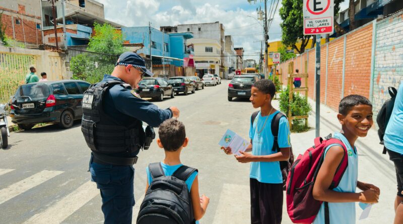 Ipatinga implementa nova campanha de  educação no trânsito no retorno às aulas